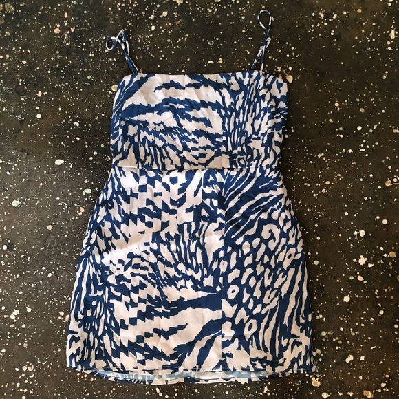 RESA Odi Mini Dress Capri Blue White Smocked Back - Picture 6 of 8